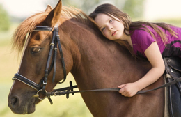 Cavalli e bambini: i benefici della relazione essere umano – cavallo