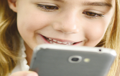 Comunicare nel gruppo attraverso internet: opportunità e rischi “connessi” per i nostri figli