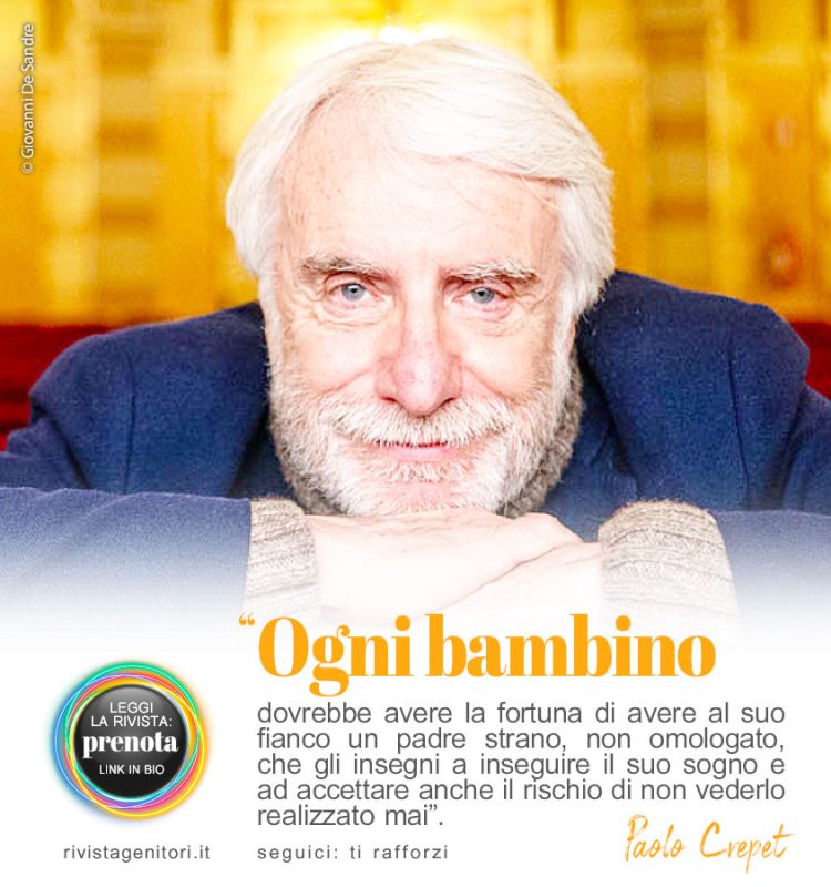 Paolo Crepet sul palco del Teatro Duse di Bologna durante lo spettacolo “Il reato di pensare”