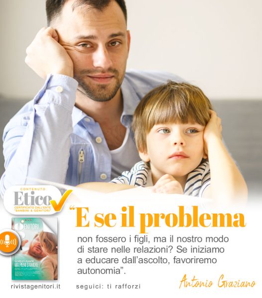 Genitori e figli che discutono per i compiti scolastici e trovano dialogo con la comunicazione in cerchio