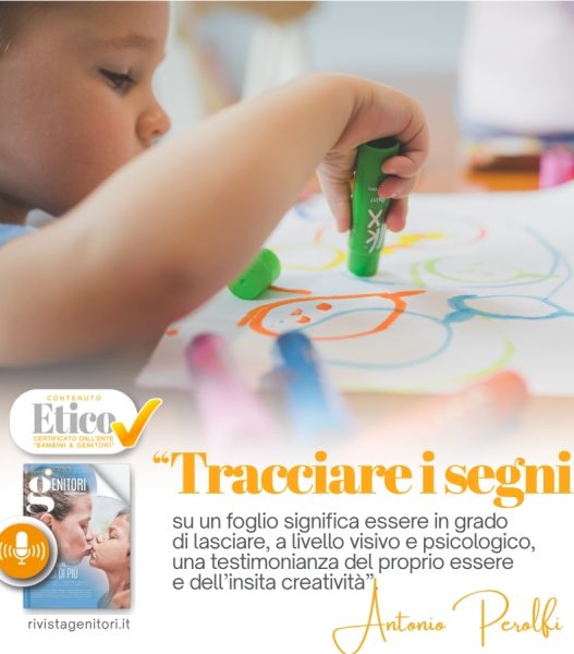 Bambino che realizza scarabocchi colorati su un foglio durante un'attività creativa che favorisce lo sviluppo emotivo e cognitivo.