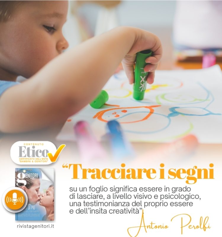 Bambino che realizza scarabocchi colorati su un foglio durante un'attività creativa che favorisce lo sviluppo emotivo e cognitivo.